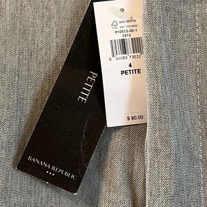 Banana Republic size 4P Light grey pants.  NWT